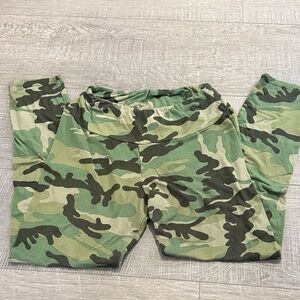 Piphany Green Camouflage Leggings